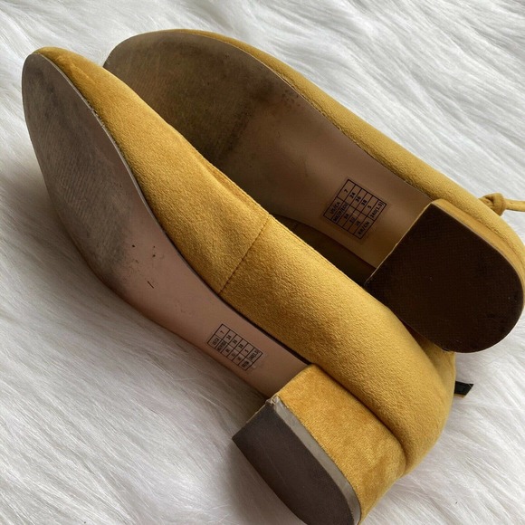 Forever 21 Block Heels Velvet Yellow Mustard Sz 7 - Picture 4 of 8
